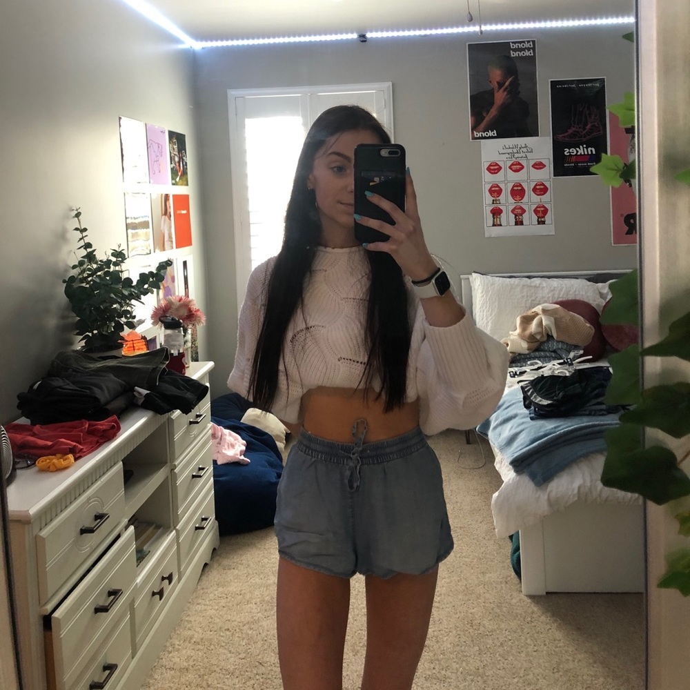 blue elastic jean shorts